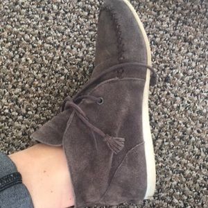 Minnetonka like boots